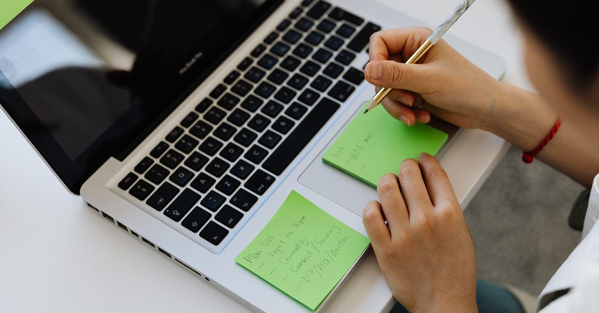Leading AI Models Stumble on Enterprise IT Tasks in New Benchmark
