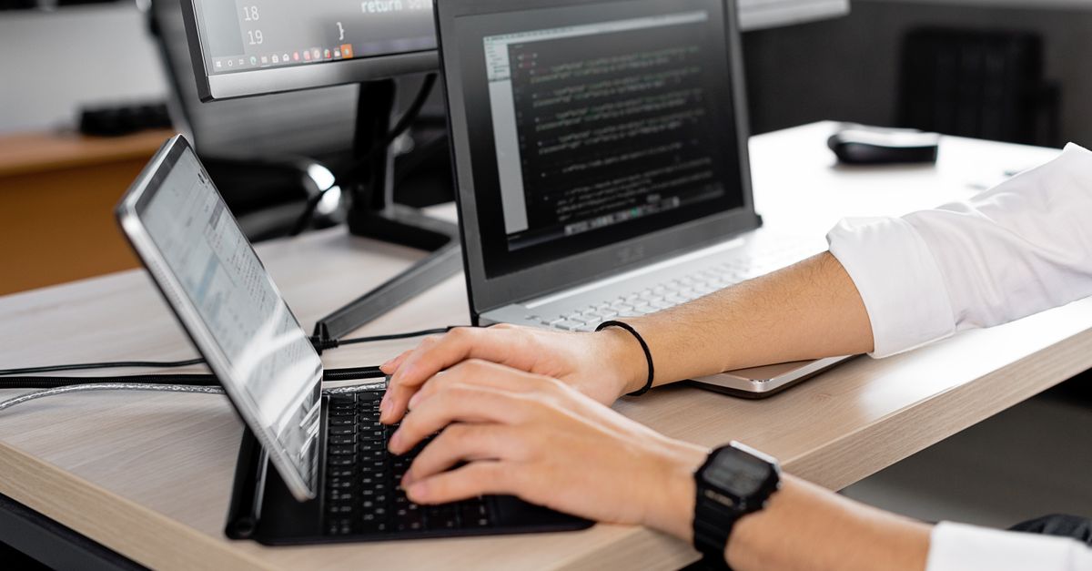 Software Engineers Grapple with Career Uncertainty as LLMs Reshape Coding Work